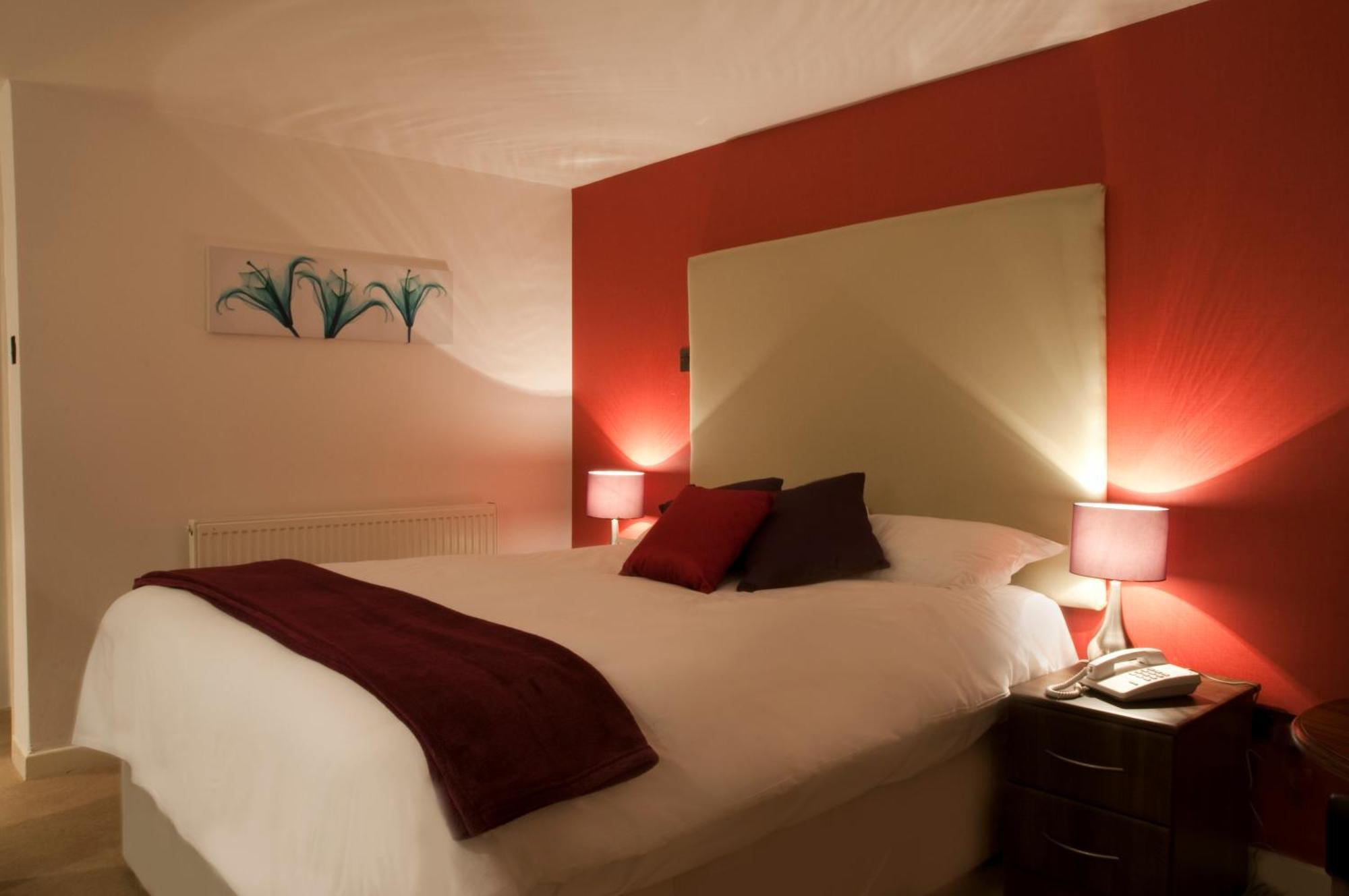 Haveli Hotel Hensol Kültér fotó