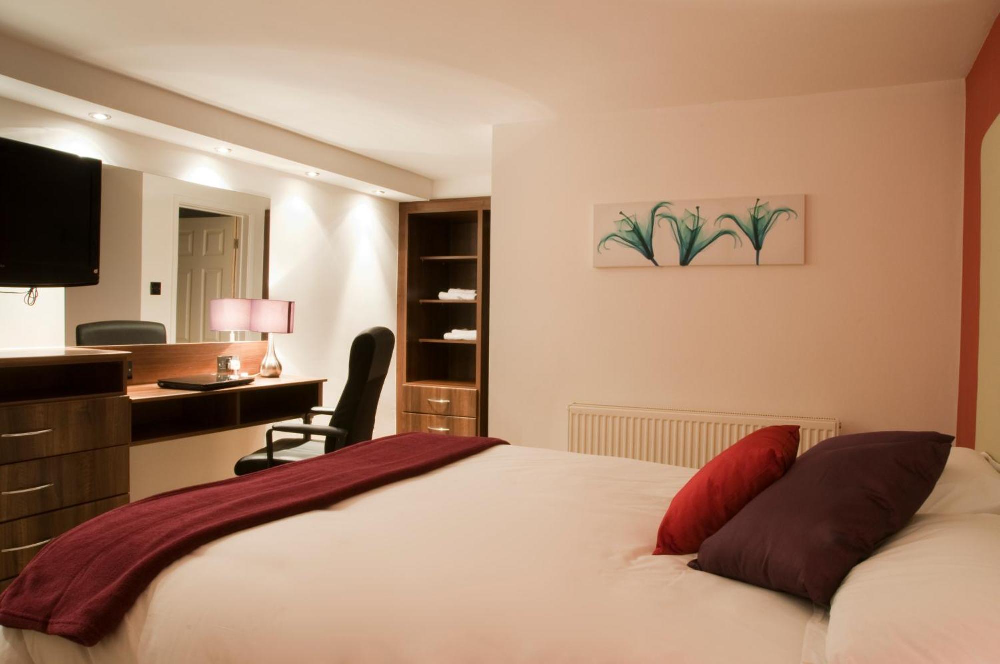 Haveli Hotel Hensol Kültér fotó