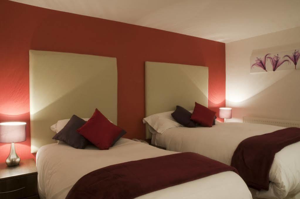 Haveli Hotel Hensol Kültér fotó